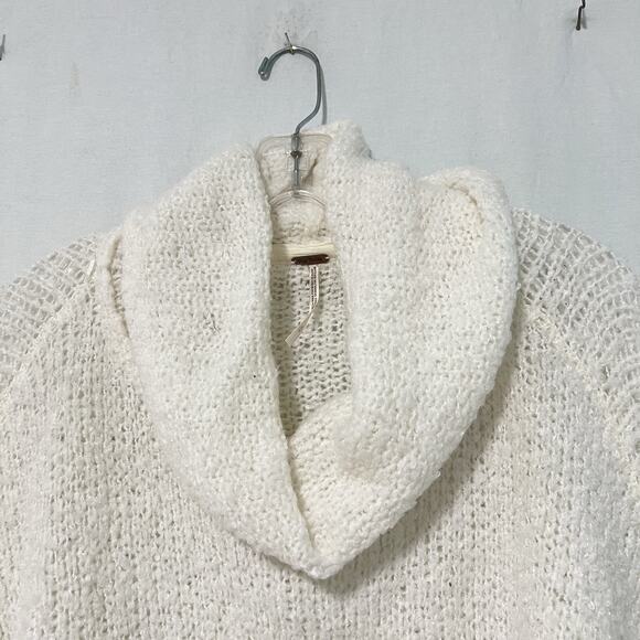 Free People Oversized Cowl Neck Sweater BFF Size M Chunky Knit White Slouchy - Picture 3 of 14